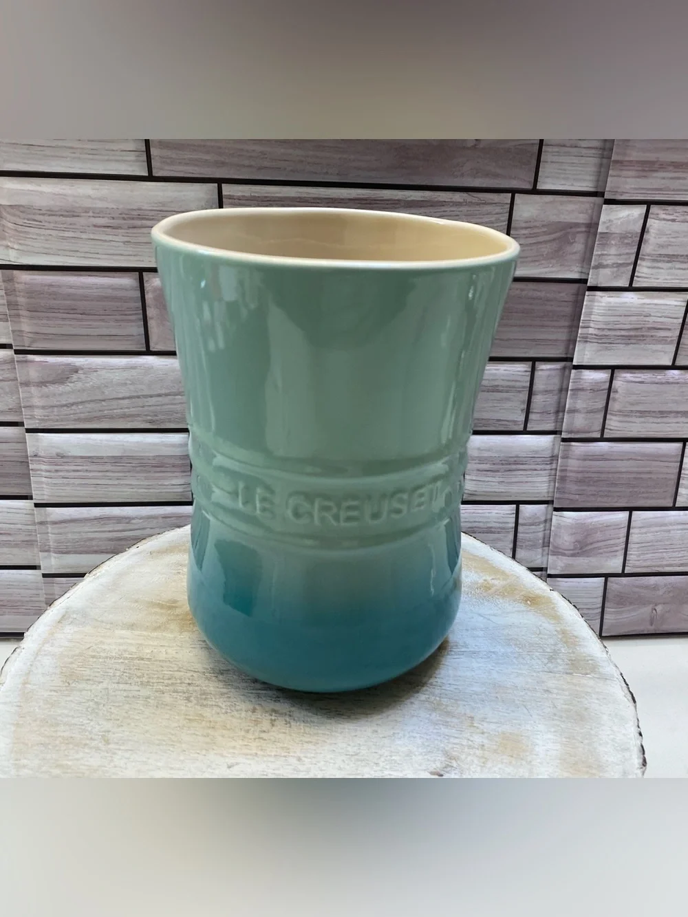 Le Creuset ❤️Stoneware 1.1L Utensil  Crock Cool Mint  NWT